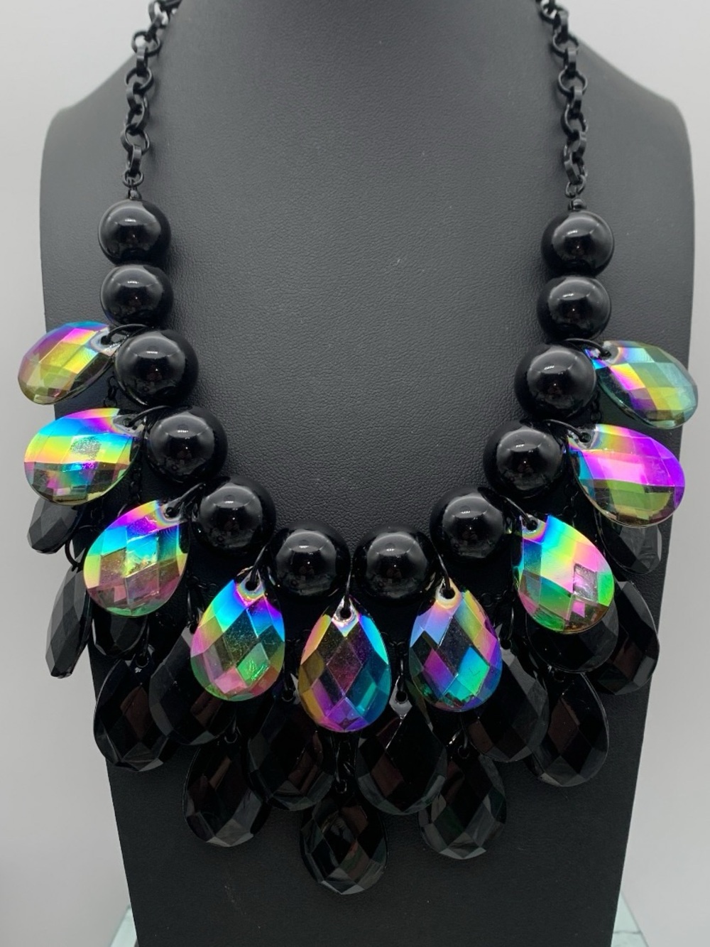 NWT NOS Lydell NYC Black Statement Necklace with Iridescent AB Teardrop Accents